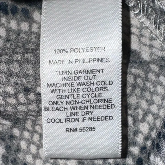 Express Gray Snake Print Blouse. Size L - Picture 4 of 4